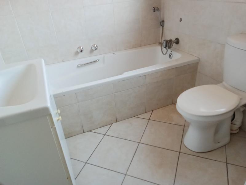 To Let 2 Bedroom Property for Rent in Groeneweide Gauteng