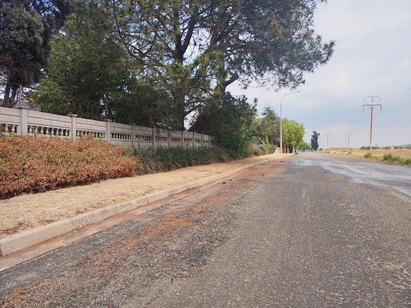 To Let 4 Bedroom Property for Rent in Brackenhurst Gauteng
