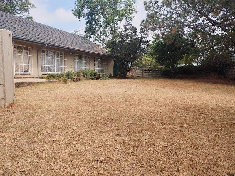 To Let 4 Bedroom Property for Rent in Brackenhurst Gauteng