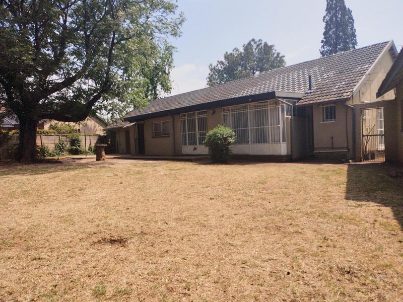 To Let 4 Bedroom Property for Rent in Brackenhurst Gauteng