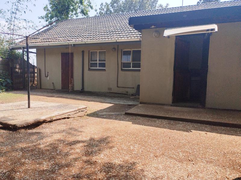 To Let 4 Bedroom Property for Rent in Brackenhurst Gauteng