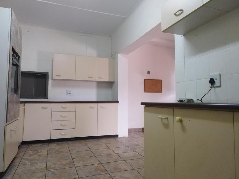 To Let 4 Bedroom Property for Rent in Brackenhurst Gauteng