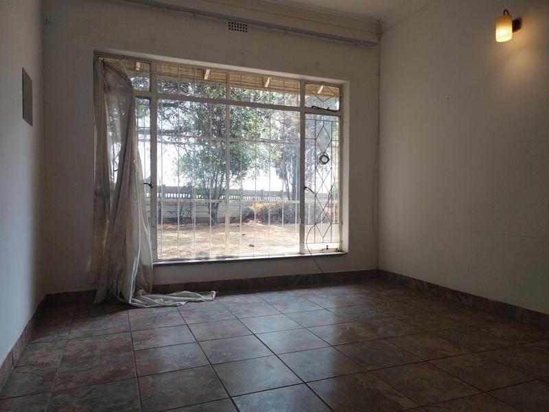 To Let 4 Bedroom Property for Rent in Brackenhurst Gauteng