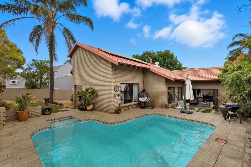 5 Bedroom Property for Sale in Fourways Gardens Gauteng