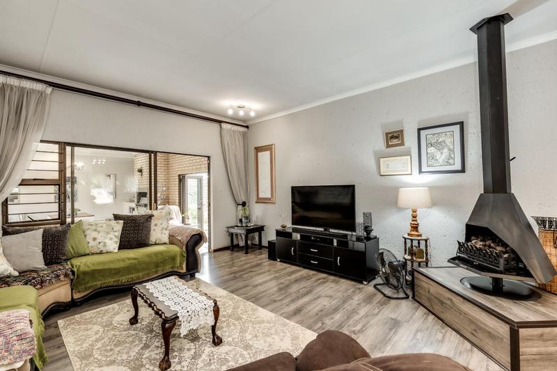 5 Bedroom Property for Sale in Fourways Gardens Gauteng
