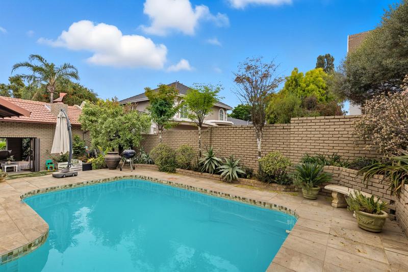 5 Bedroom Property for Sale in Fourways Gardens Gauteng