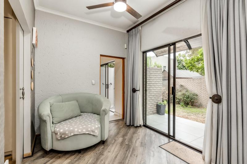 5 Bedroom Property for Sale in Fourways Gardens Gauteng