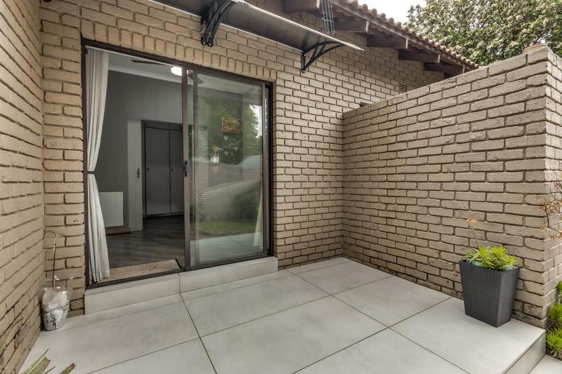 5 Bedroom Property for Sale in Fourways Gardens Gauteng