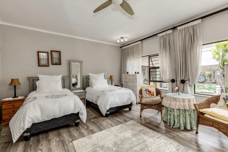 5 Bedroom Property for Sale in Fourways Gardens Gauteng
