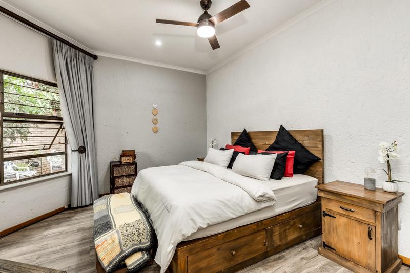 5 Bedroom Property for Sale in Fourways Gardens Gauteng