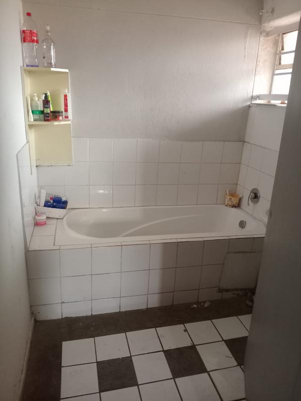 1 Bedroom Property for Sale in South Hills Gauteng