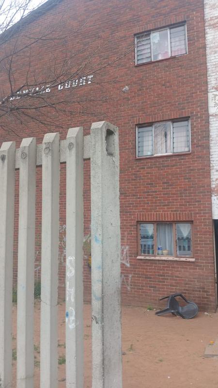 1 Bedroom Property for Sale in South Hills Gauteng