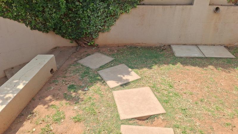 To Let 2 Bedroom Property for Rent in Quellerina Gauteng