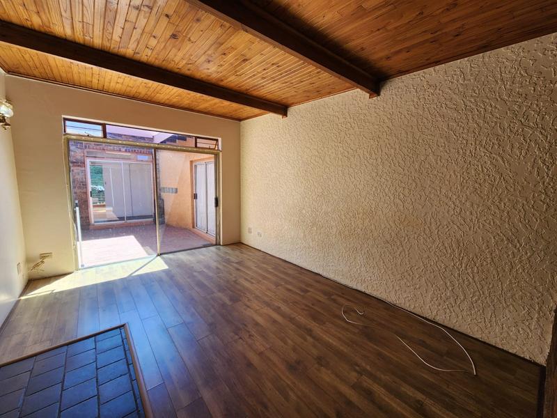To Let 3 Bedroom Property for Rent in Weltevreden Park Gauteng