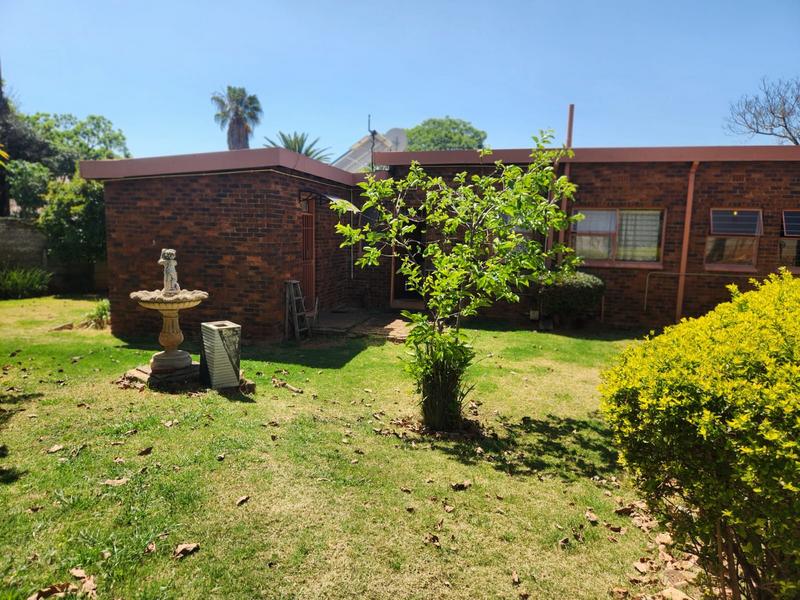 To Let 3 Bedroom Property for Rent in Weltevreden Park Gauteng