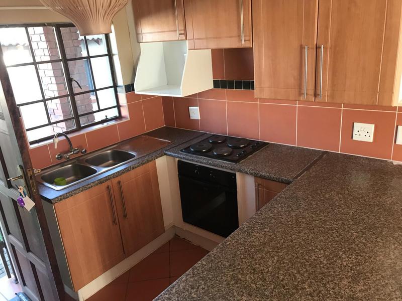 To Let 2 Bedroom Property for Rent in Mooikloof Ridge Gauteng