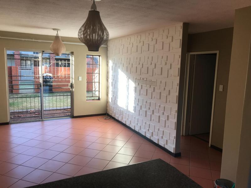 To Let 2 Bedroom Property for Rent in Mooikloof Ridge Gauteng