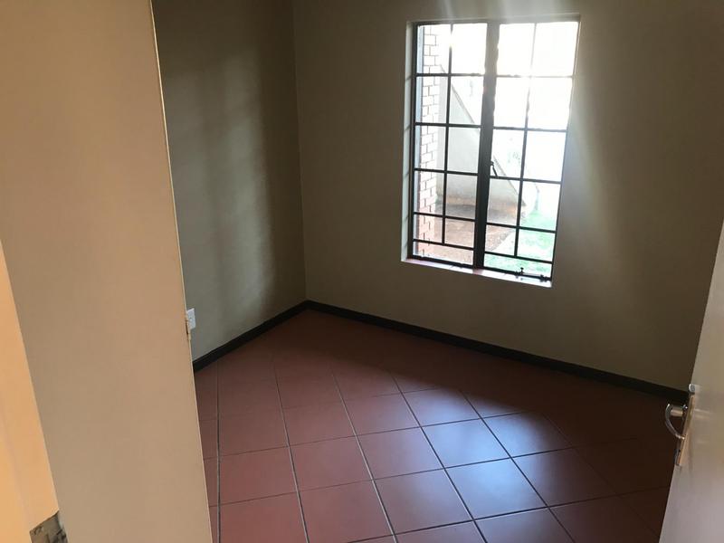 To Let 2 Bedroom Property for Rent in Mooikloof Ridge Gauteng