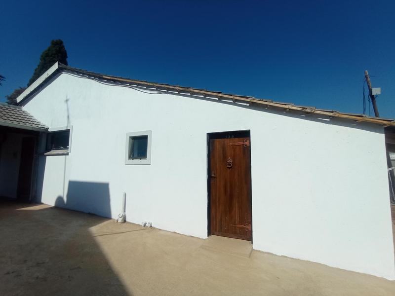 To Let 1 Bedroom Property for Rent in Fairland Gauteng