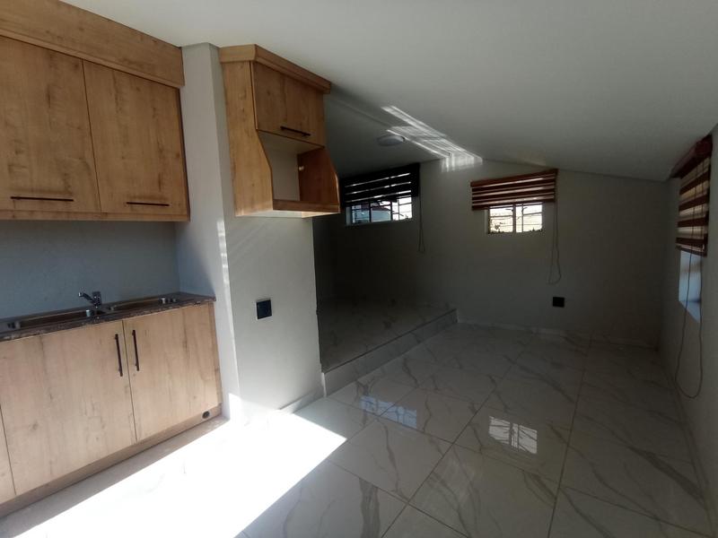 To Let 1 Bedroom Property for Rent in Fairland Gauteng