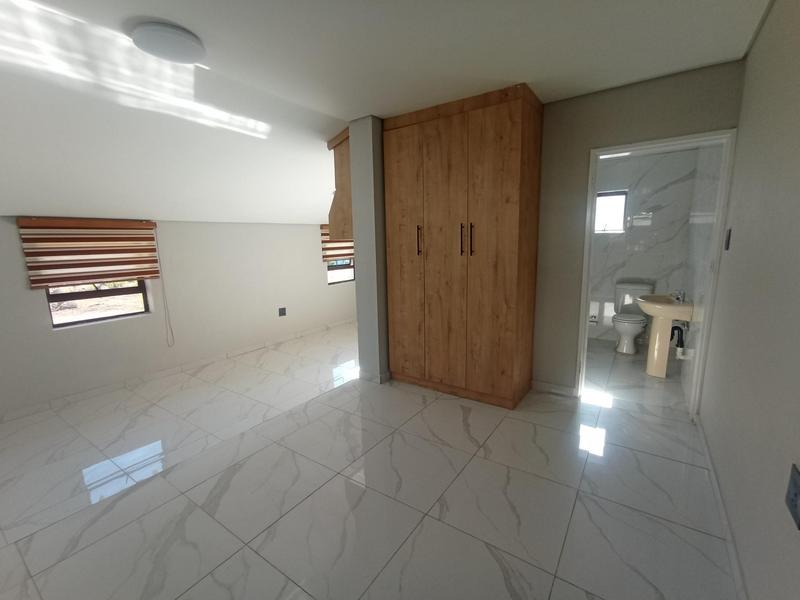 To Let 1 Bedroom Property for Rent in Fairland Gauteng