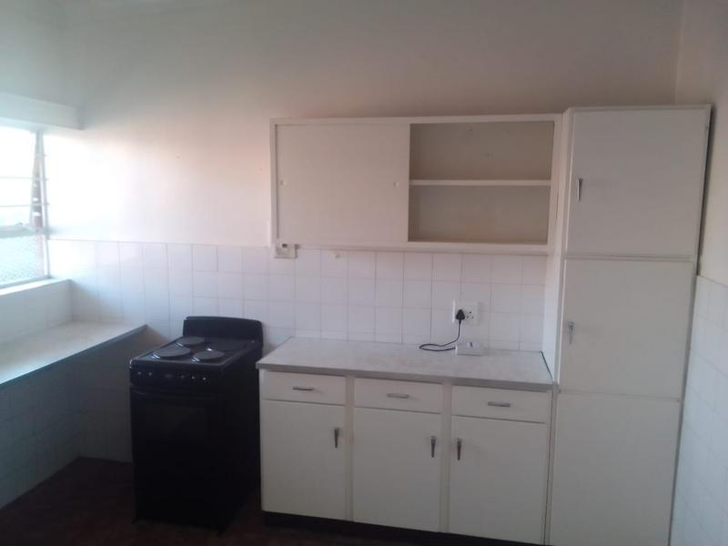 1 Bedroom Property for Sale in Florida Lake Gauteng