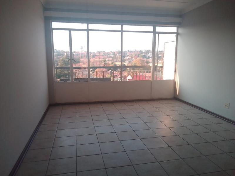 1 Bedroom Property for Sale in Florida Lake Gauteng