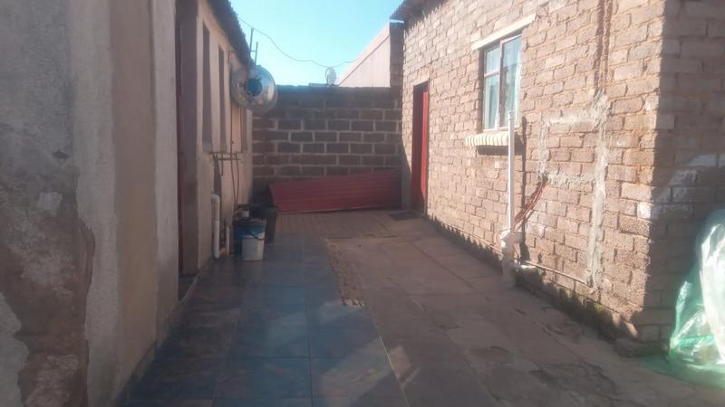 2 Bedroom Property for Sale in Meadowlands Gauteng