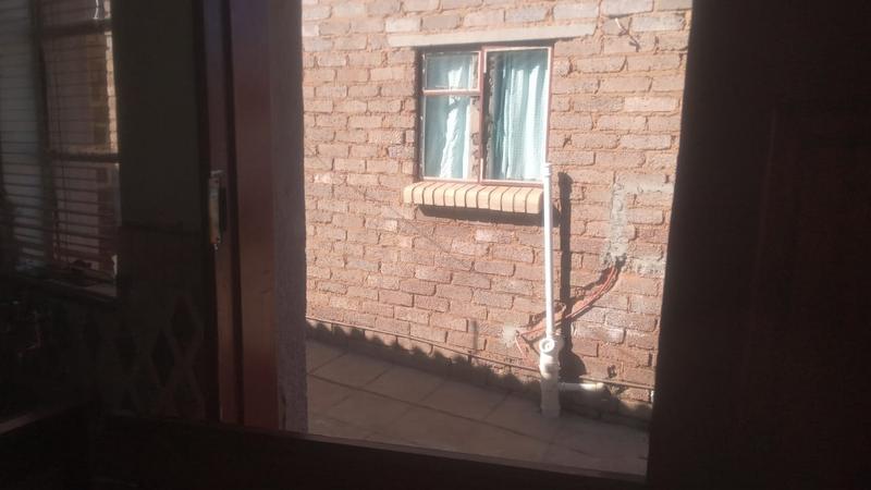 2 Bedroom Property for Sale in Meadowlands Gauteng