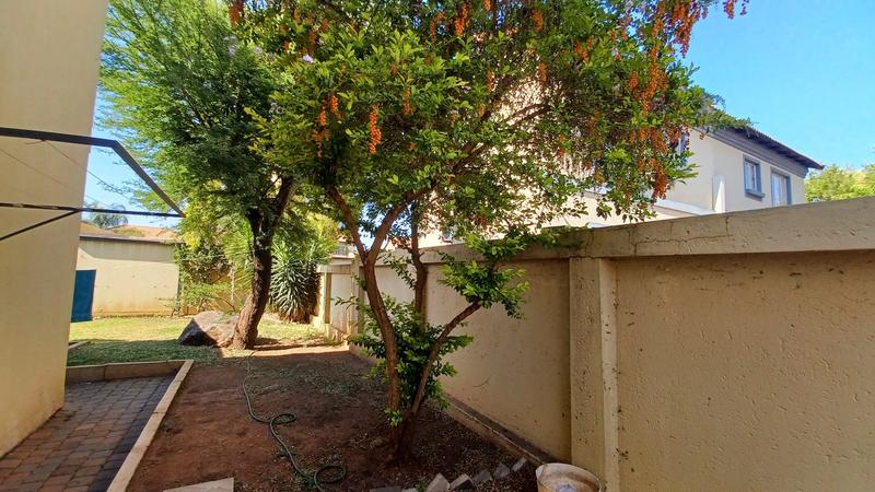 2 Bedroom Property for Sale in Annlin Gauteng