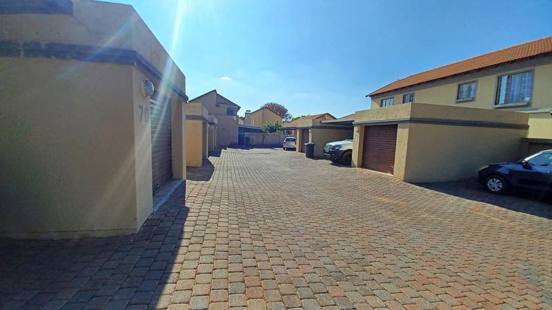 2 Bedroom Property for Sale in Annlin Gauteng