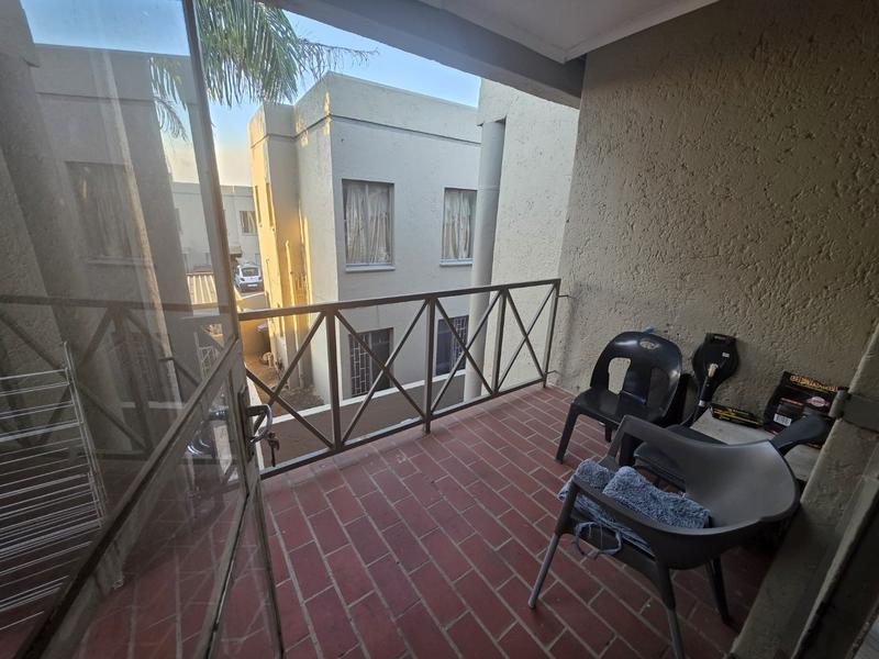 2 Bedroom Property for Sale in Magalieskruin Gauteng