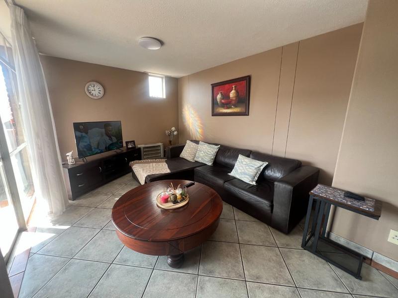 2 Bedroom Property for Sale in Silverton Gauteng