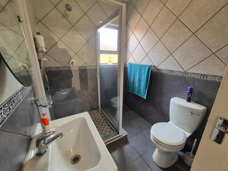 3 Bedroom Property for Sale in New Redruth Gauteng
