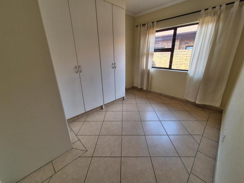 3 Bedroom Property for Sale in New Redruth Gauteng