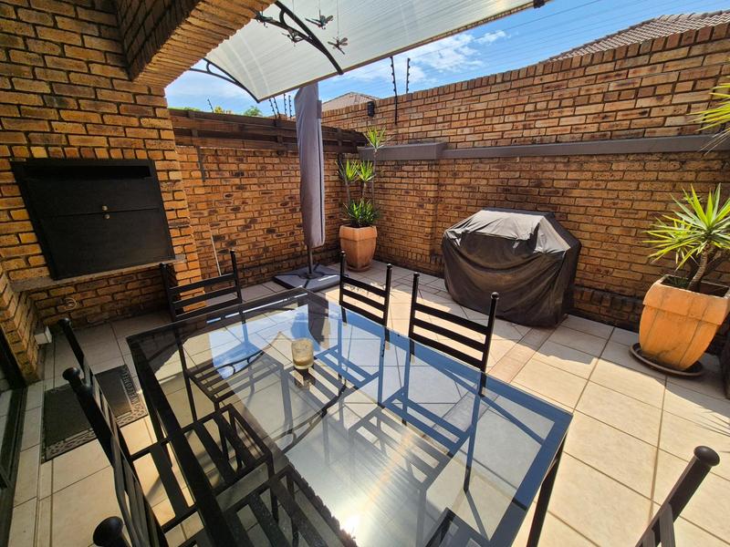 3 Bedroom Property for Sale in New Redruth Gauteng