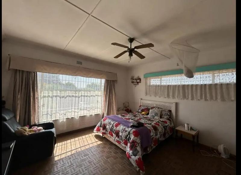 4 Bedroom Property for Sale in Glenanda Gauteng