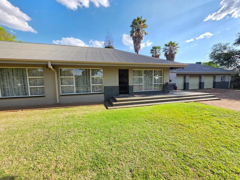 5 Bedroom Property for Sale in Boltonwold Gauteng