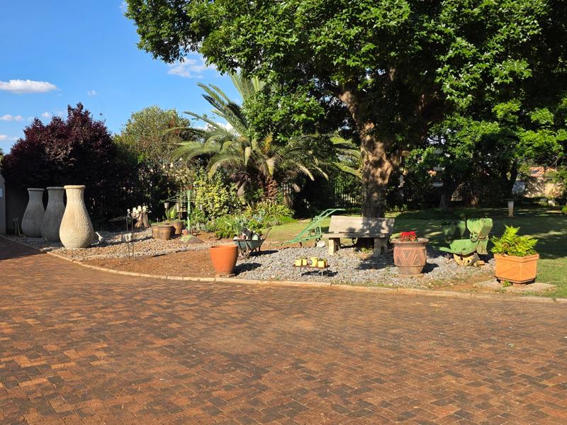 5 Bedroom Property for Sale in Boltonwold Gauteng