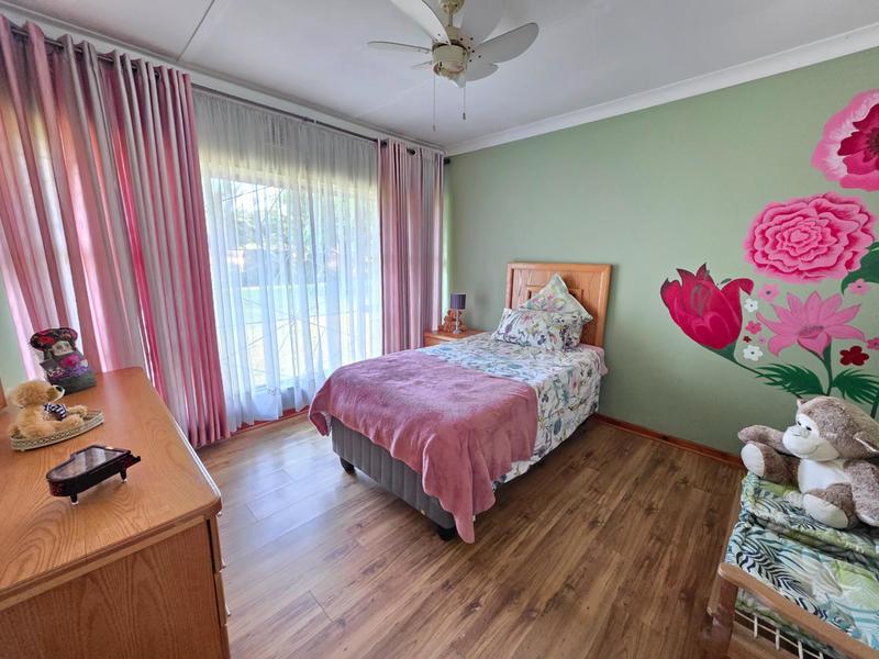 5 Bedroom Property for Sale in Boltonwold Gauteng
