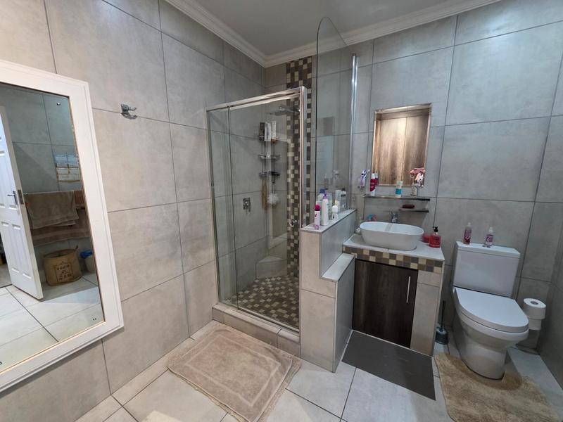 5 Bedroom Property for Sale in Boltonwold Gauteng