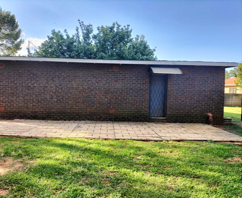 5 Bedroom Property for Sale in Kookrus Gauteng