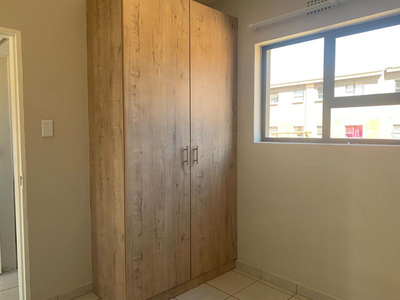 To Let 2 Bedroom Property for Rent in Kenleaf Gauteng
