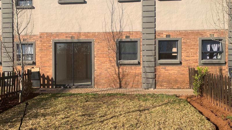 To Let 2 Bedroom Property for Rent in Kenleaf Gauteng