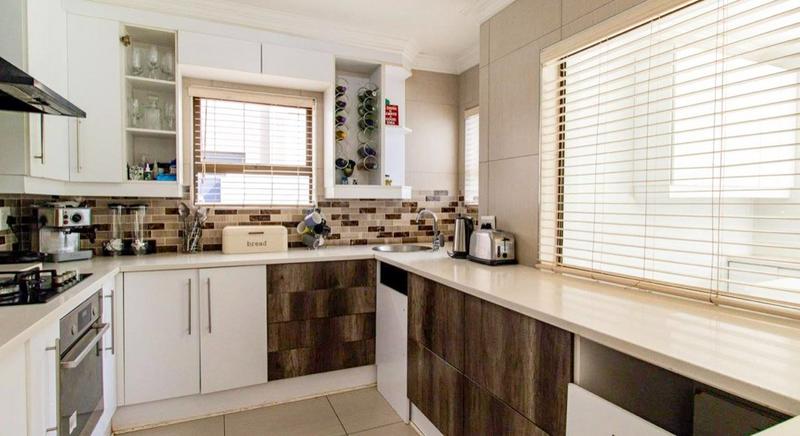 To Let 5 Bedroom Property for Rent in Midstream Estate Gauteng