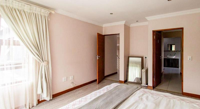 To Let 5 Bedroom Property for Rent in Midstream Estate Gauteng