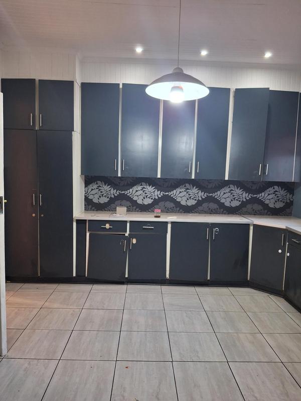 To Let 3 Bedroom Property for Rent in Greenside Gauteng