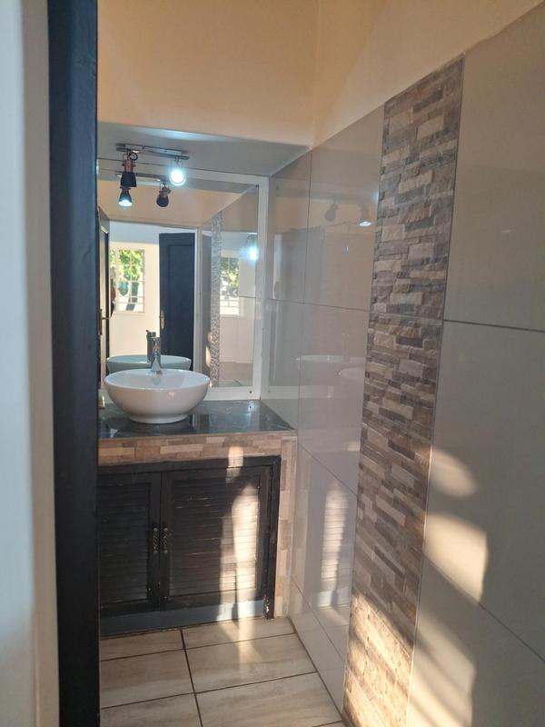 To Let 3 Bedroom Property for Rent in Greenside Gauteng