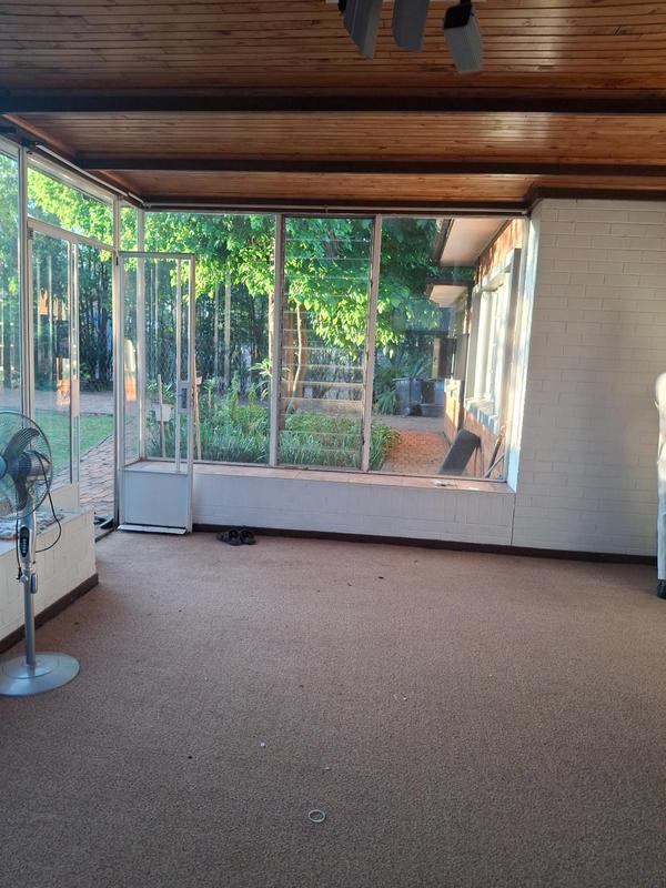 To Let 3 Bedroom Property for Rent in Greenside Gauteng