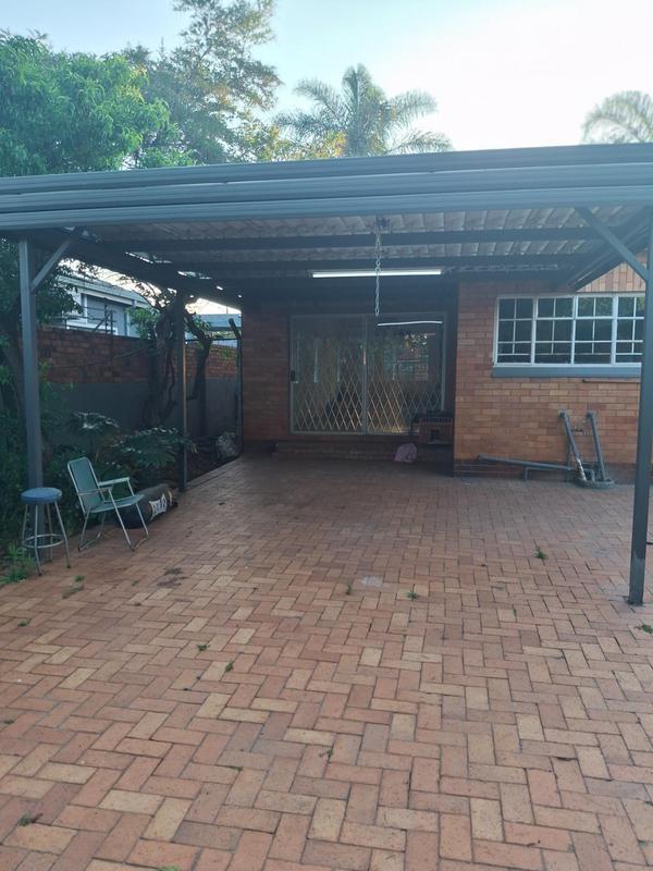 To Let 3 Bedroom Property for Rent in Greenside Gauteng